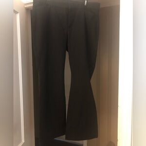 Women's Old Navy High Rise Pixie Flare Black Pants